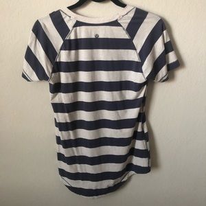 Lululemon top